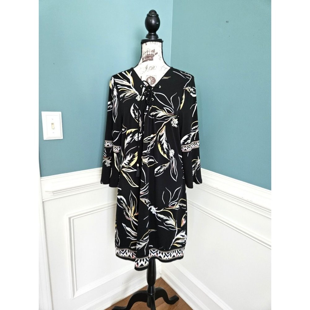 White House Black Market XL NWT NEW Black Floral Shift Dress